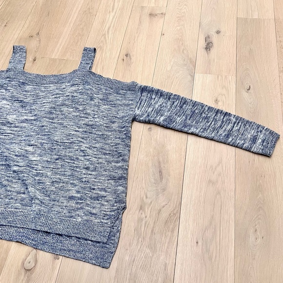 Stitches and Stripes Long Sleeve Cold Shoulder Sweater Marled Blue Medium - Picture 5 of 11
